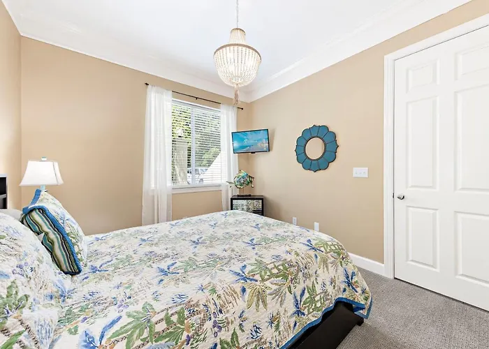 Peninsula Links B102 Apartment